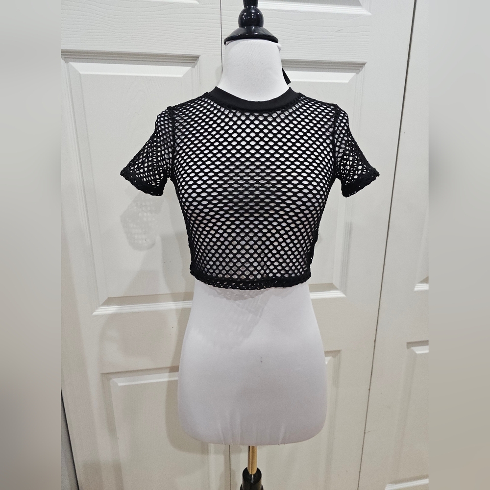 Dolls Kill Punk Goth Black Large Fishnet Cropped Top M NWT - Picture 8 of 8